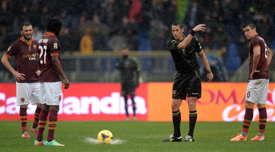  亚特兰大主帅创新战术，三中卫体系横扫劲敌  