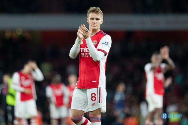  曼城哈兰德戴帽横扫布莱顿登顶榜首  